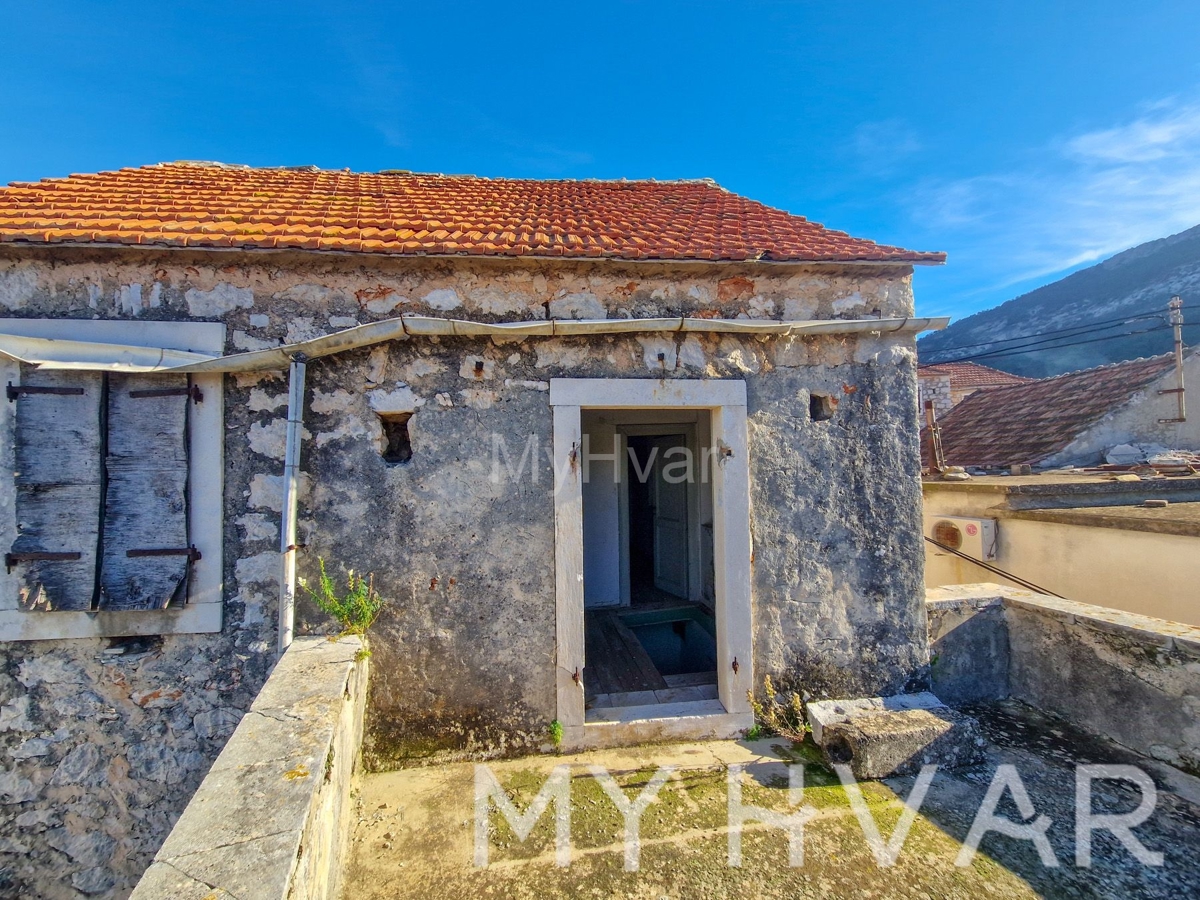 Casa in pietra annessa a Vrisnik