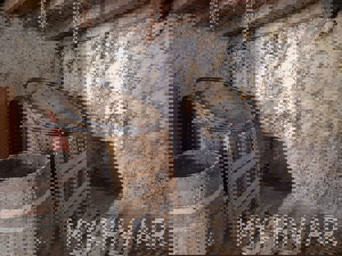 Casa in pietra annessa a Vrisnik