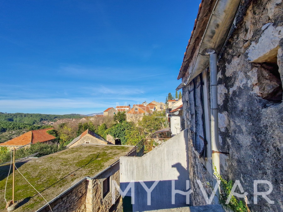 Casa in pietra annessa a Vrisnik