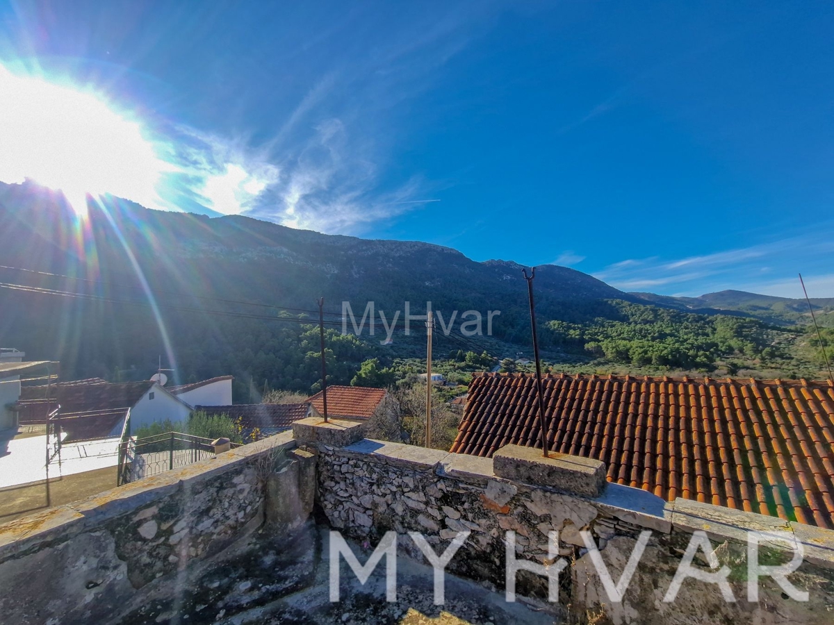 Casa in pietra annessa a Vrisnik