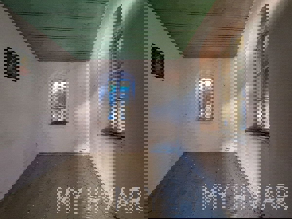 Casa in pietra annessa a Vrisnik