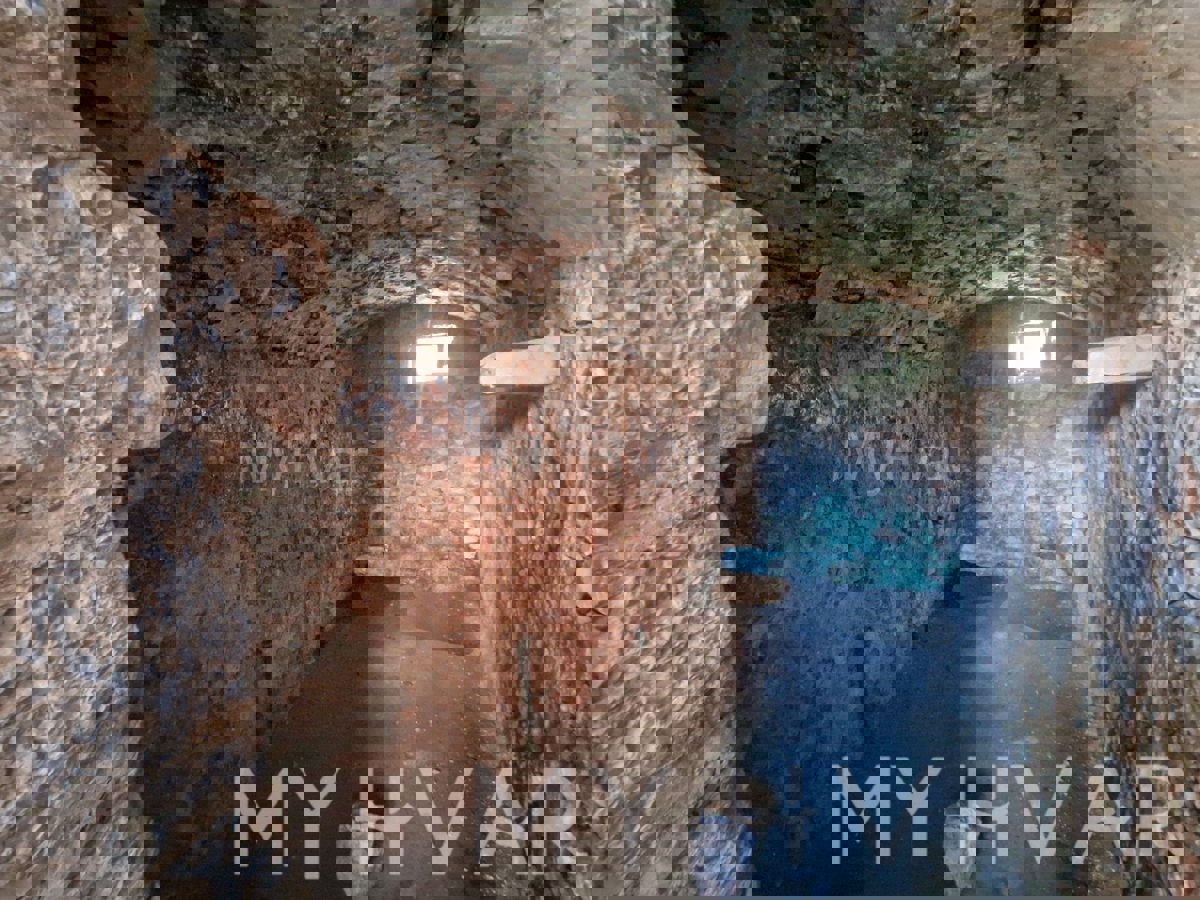 Casa in pietra a Vrbanj con giardino e terrazza