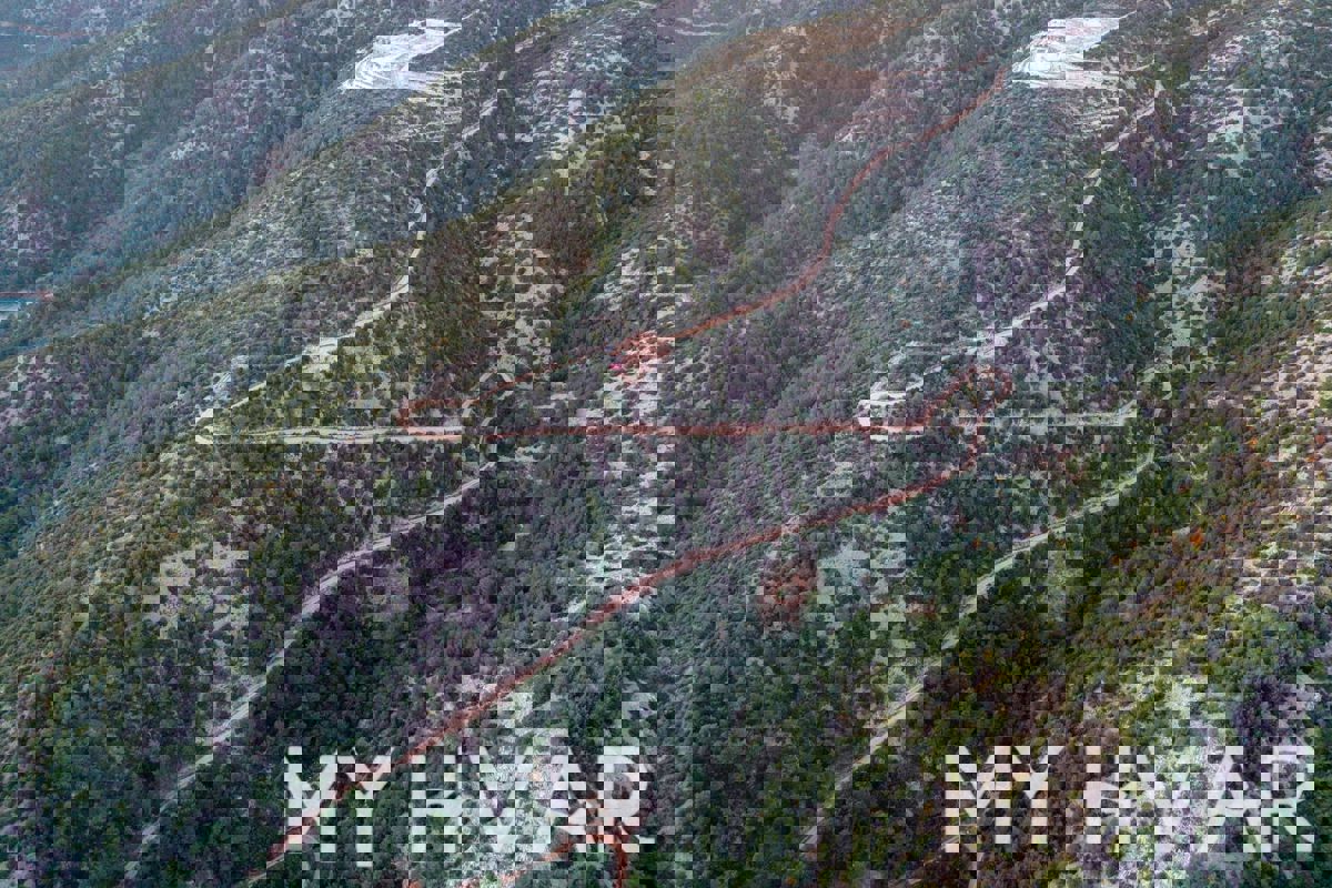 Campo nella vicina baia Medvidina #1