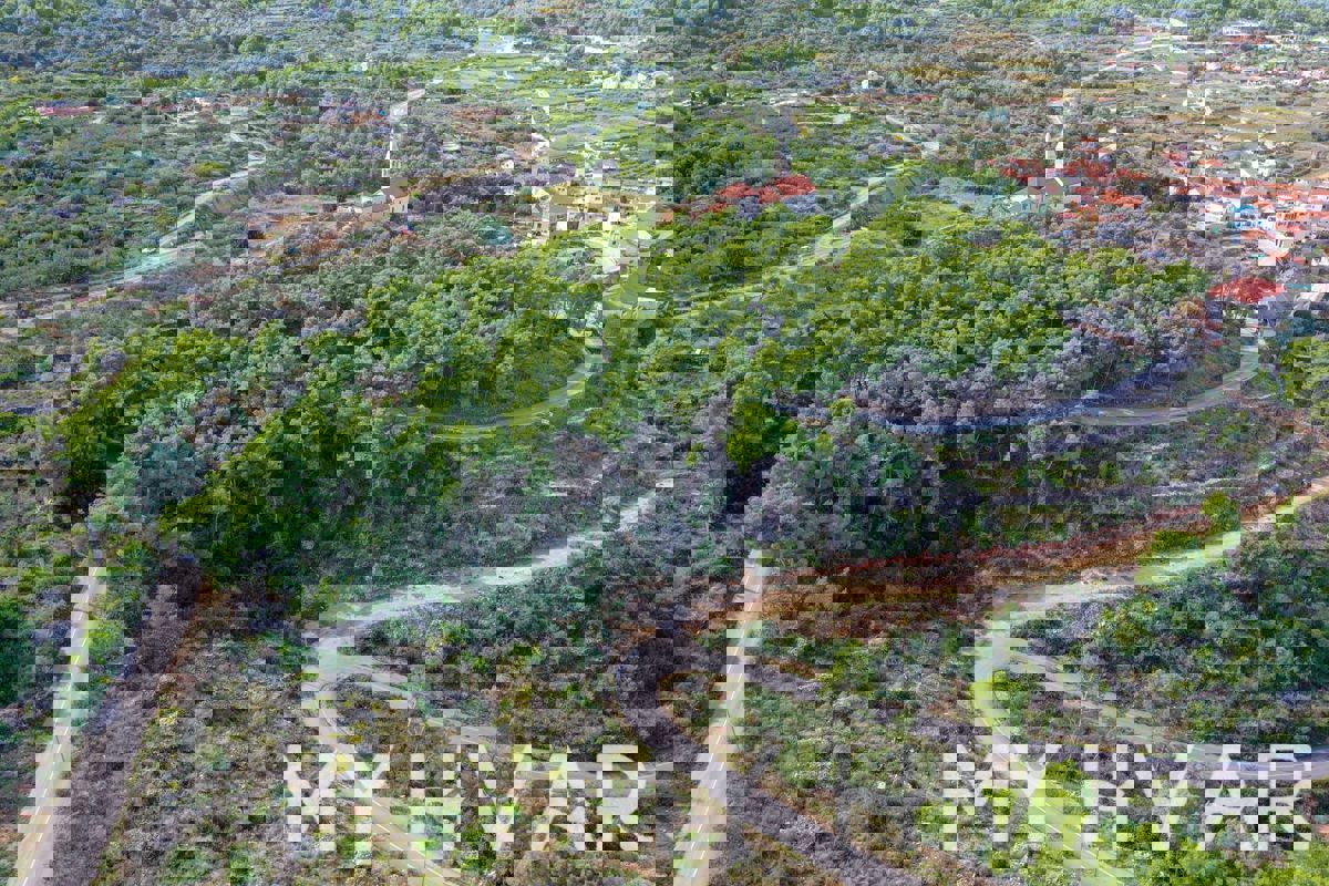 Terreno edificabile a Lučica a Jelsa