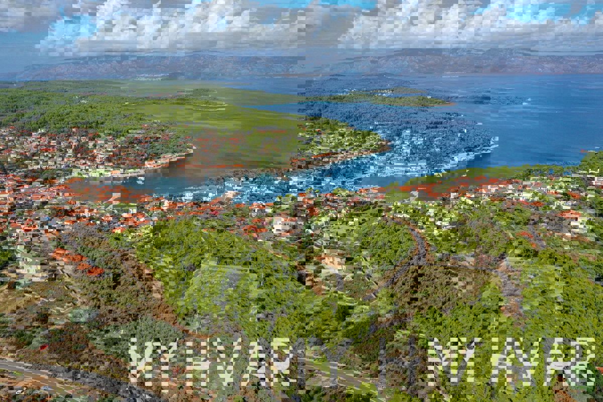 Terreno edificabile a Lučica a Jelsa