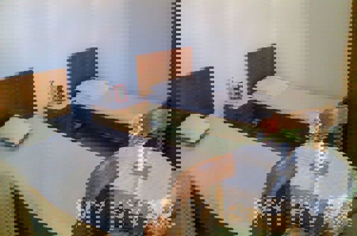 Appartamento con Taverna nel Centro di Sućuraj