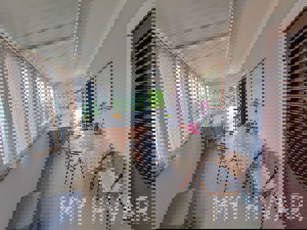 Appartamento al primo piano a Zavala