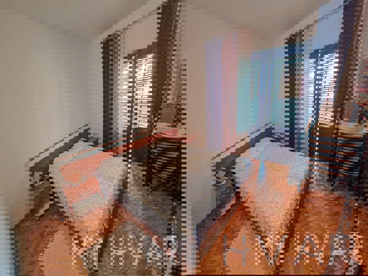 Appartamento al primo piano a Zavala