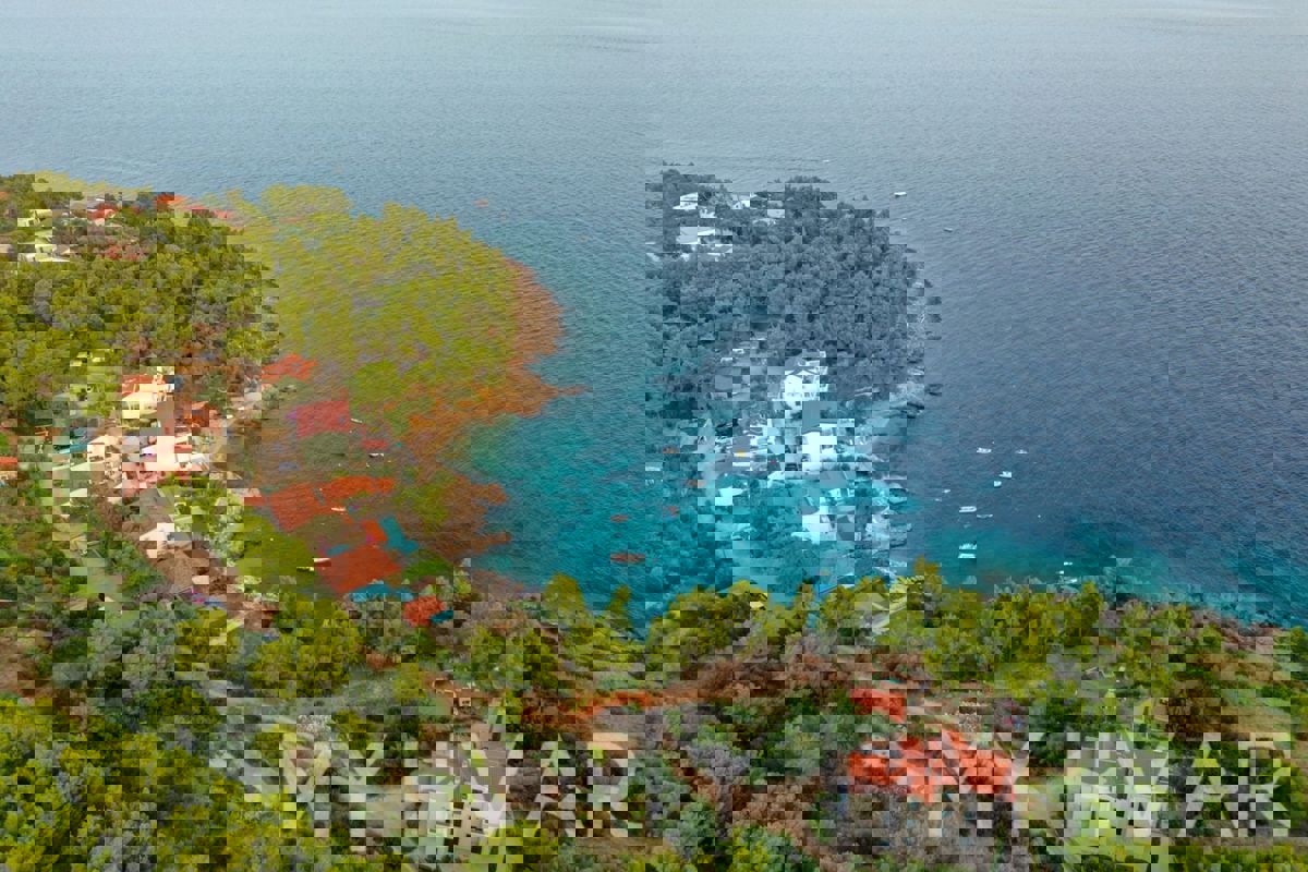 Terreno edificabile Prima fila al mare a Zavala