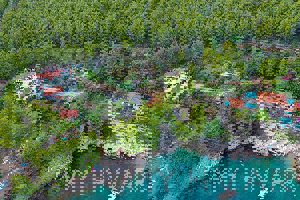 Terreno edificabile Prima fila al mare a Zavala