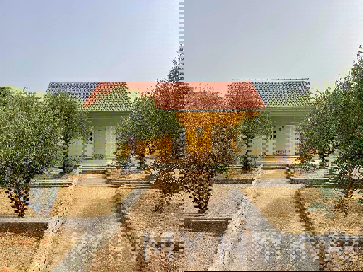 Casa al piano terra a Zastražišće