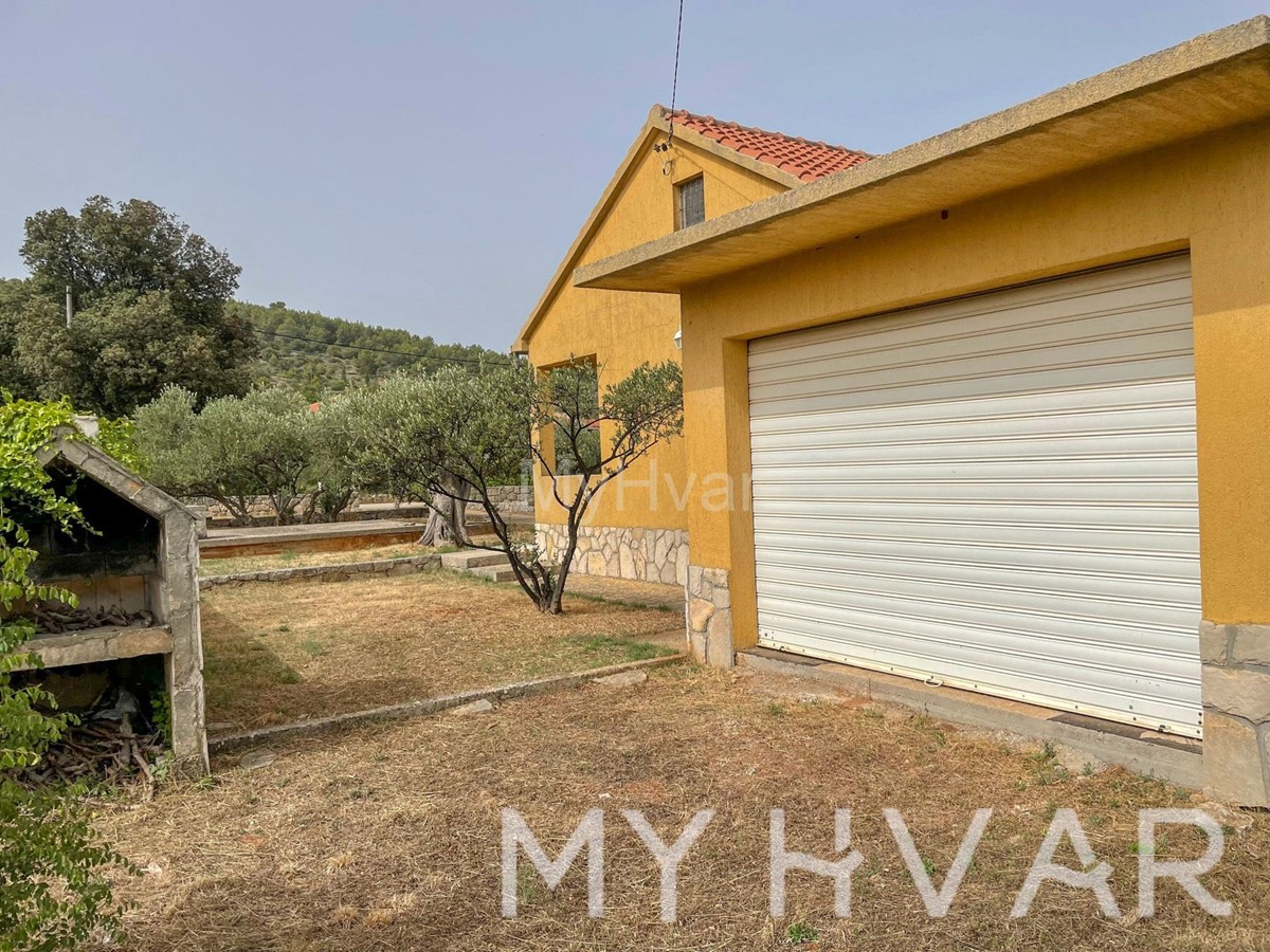 Casa al piano terra a Zastražišće