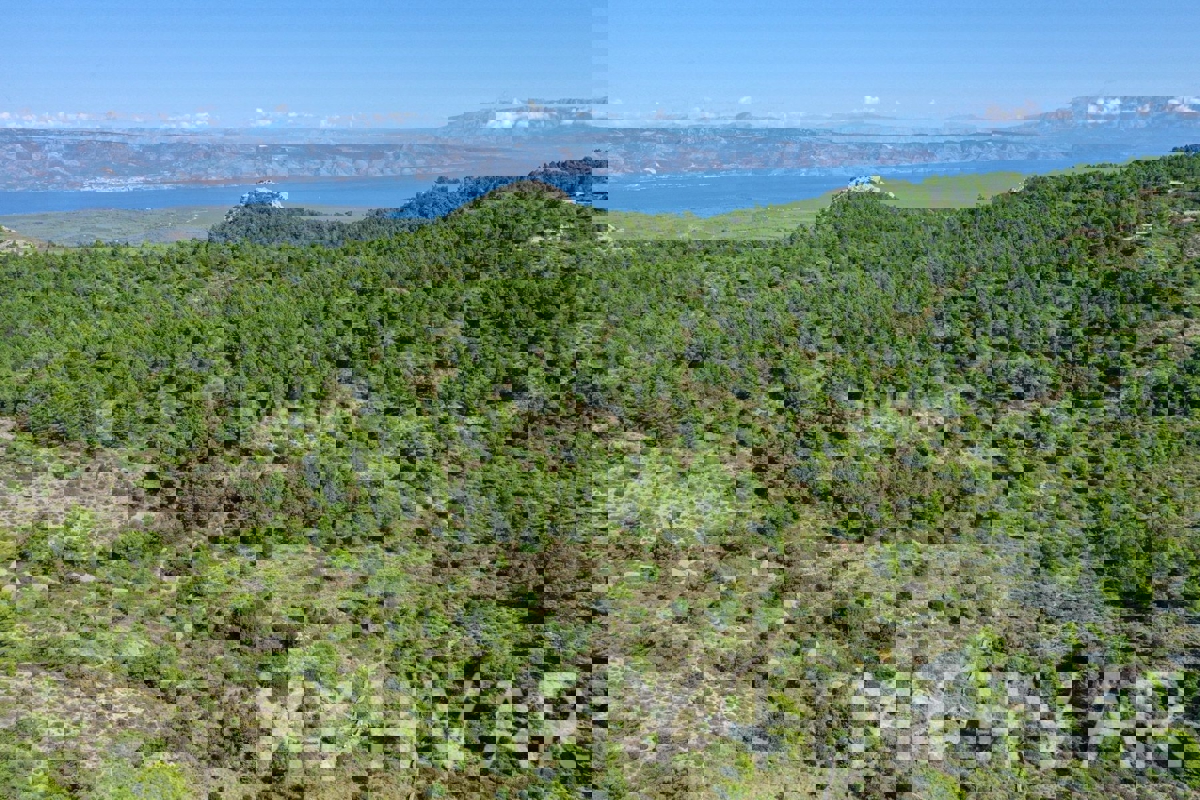 Terreno con vista panoramica e casa