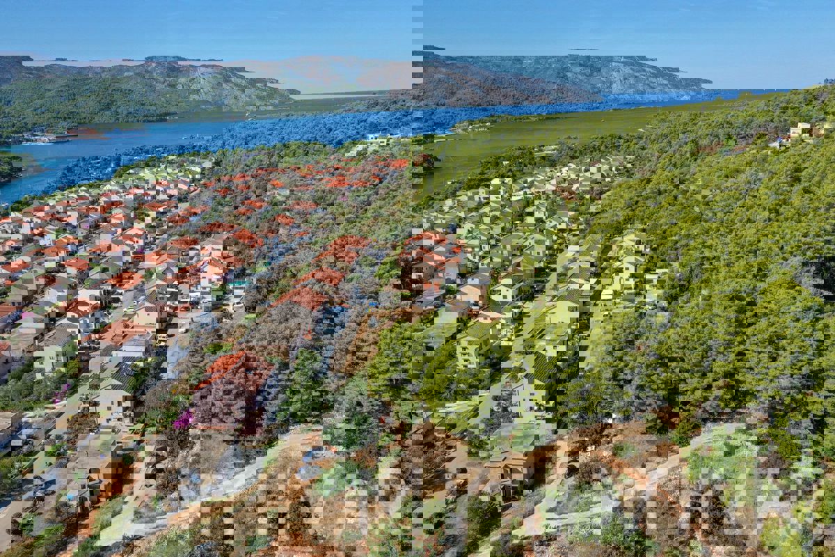 Terreno edificabile con vista mare