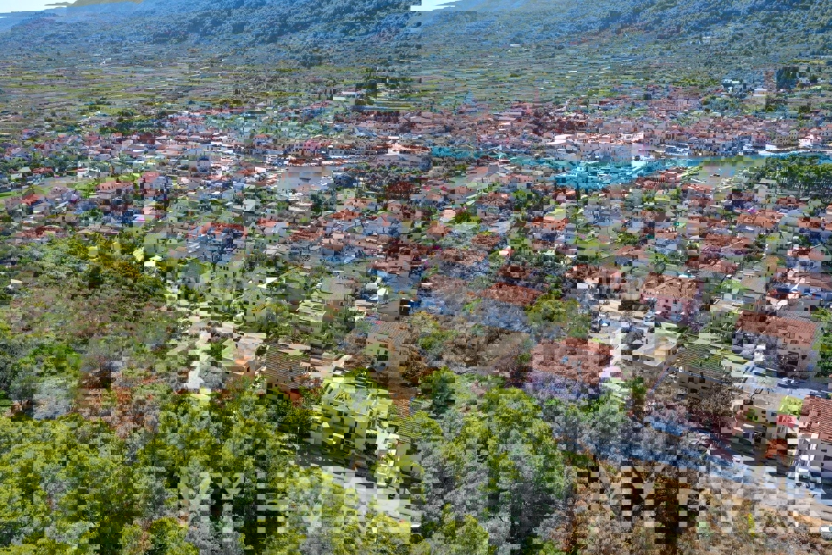 Terreno edificabile con vista mare