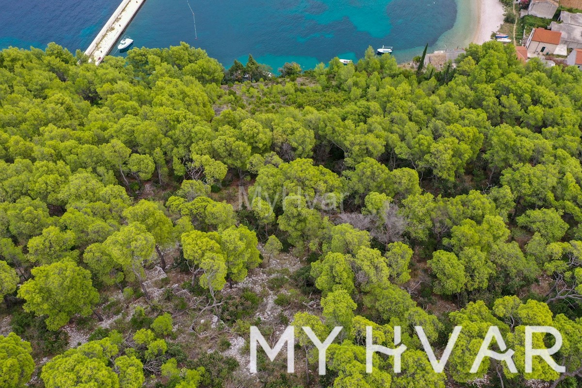 Terreno edificabile nella baia di Stiniva vicino a Brusje