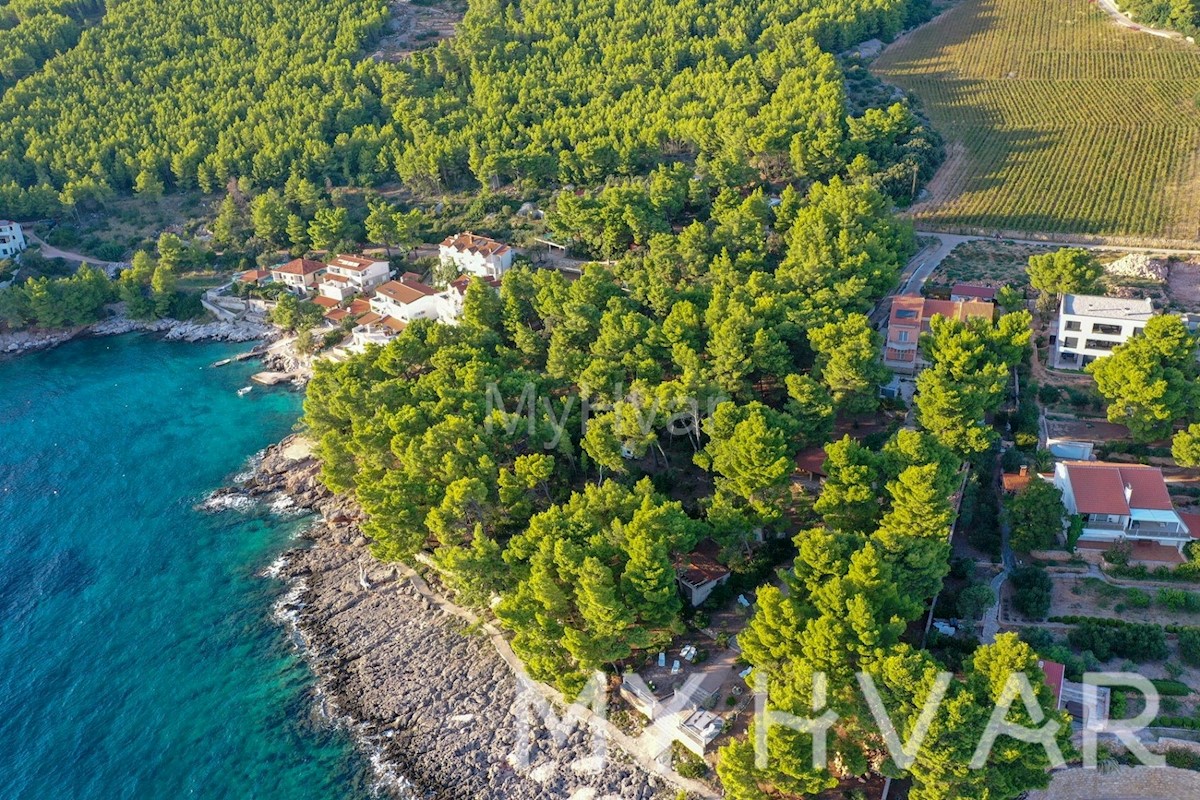 Terreno edificabile con vista mare a Zavala