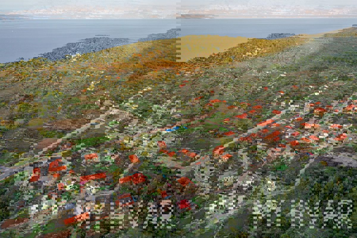 Terreno edificabile a Poljica