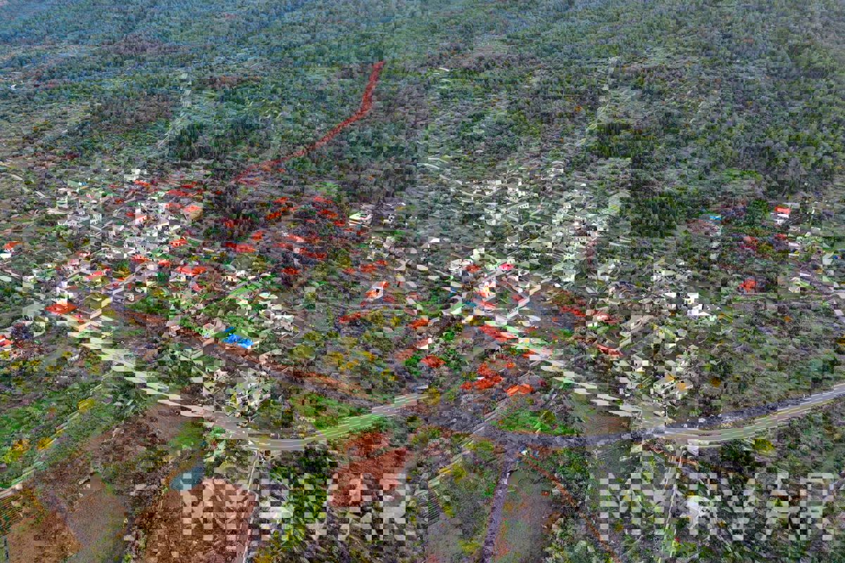 Terreno edificabile a Poljica