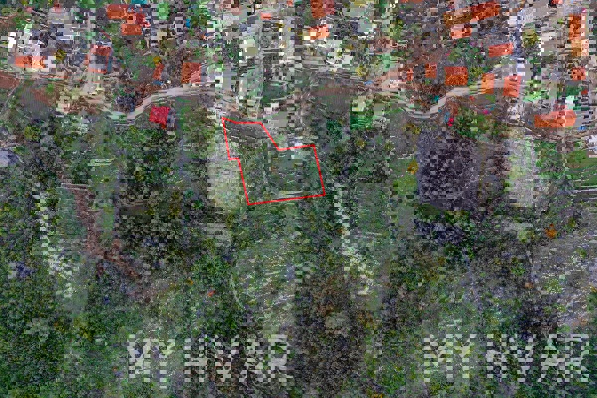 Terreno edificabile a Poljica