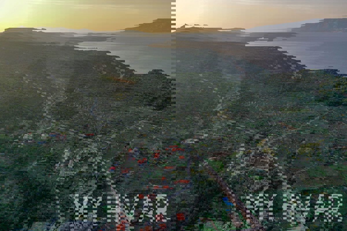 Terreno edificabile a Poljica