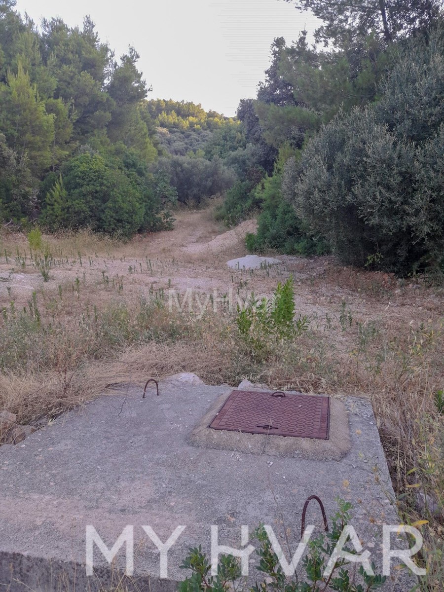 Ampio terreno agricolo a Korčula