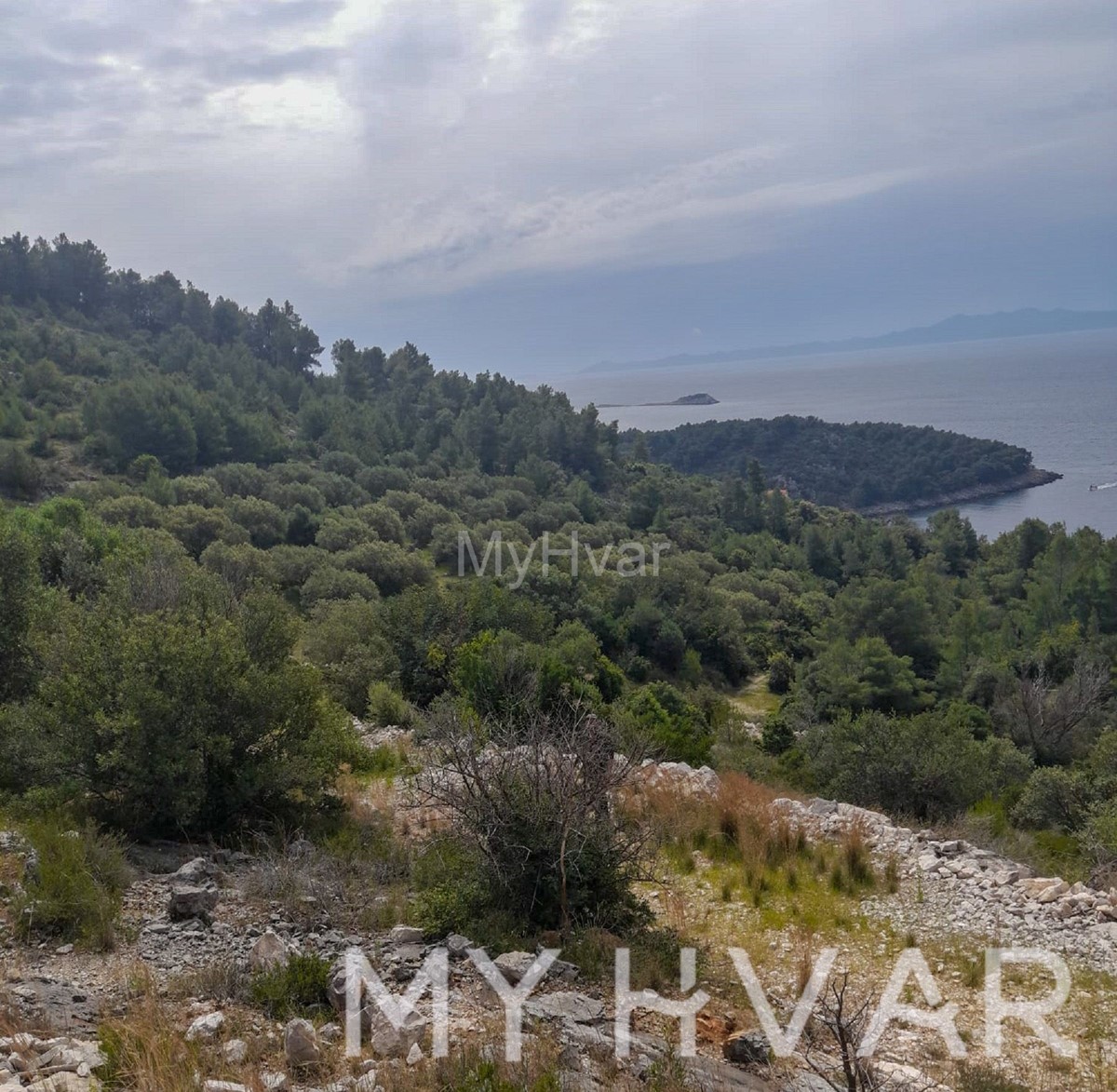 Ampio terreno agricolo a Korčula