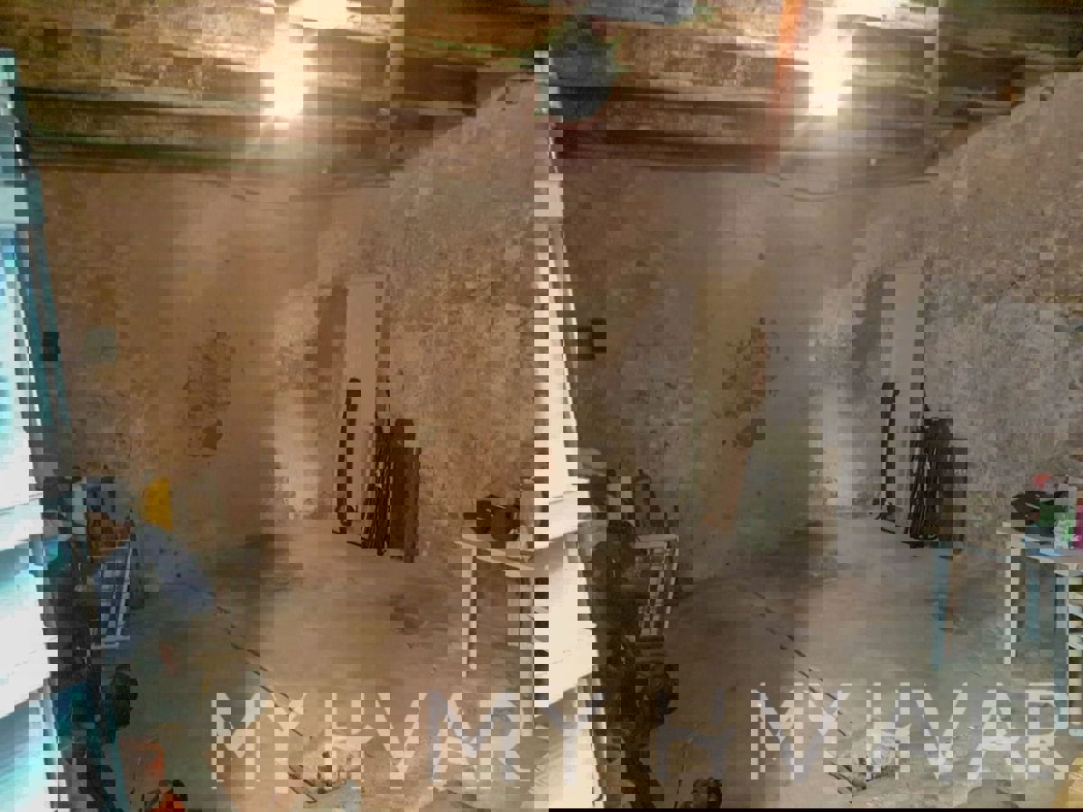 Casa in pietra nascosta a Vrbanj