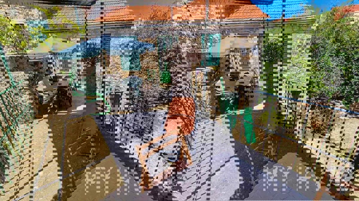 Casa in pietra nascosta a Vrbanj