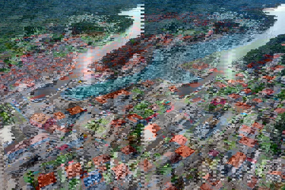 Casa in pietra nel centro di Stari Grad