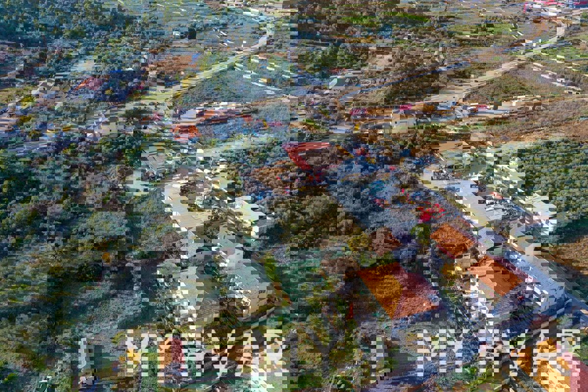 Terreno edificabile Vrisna