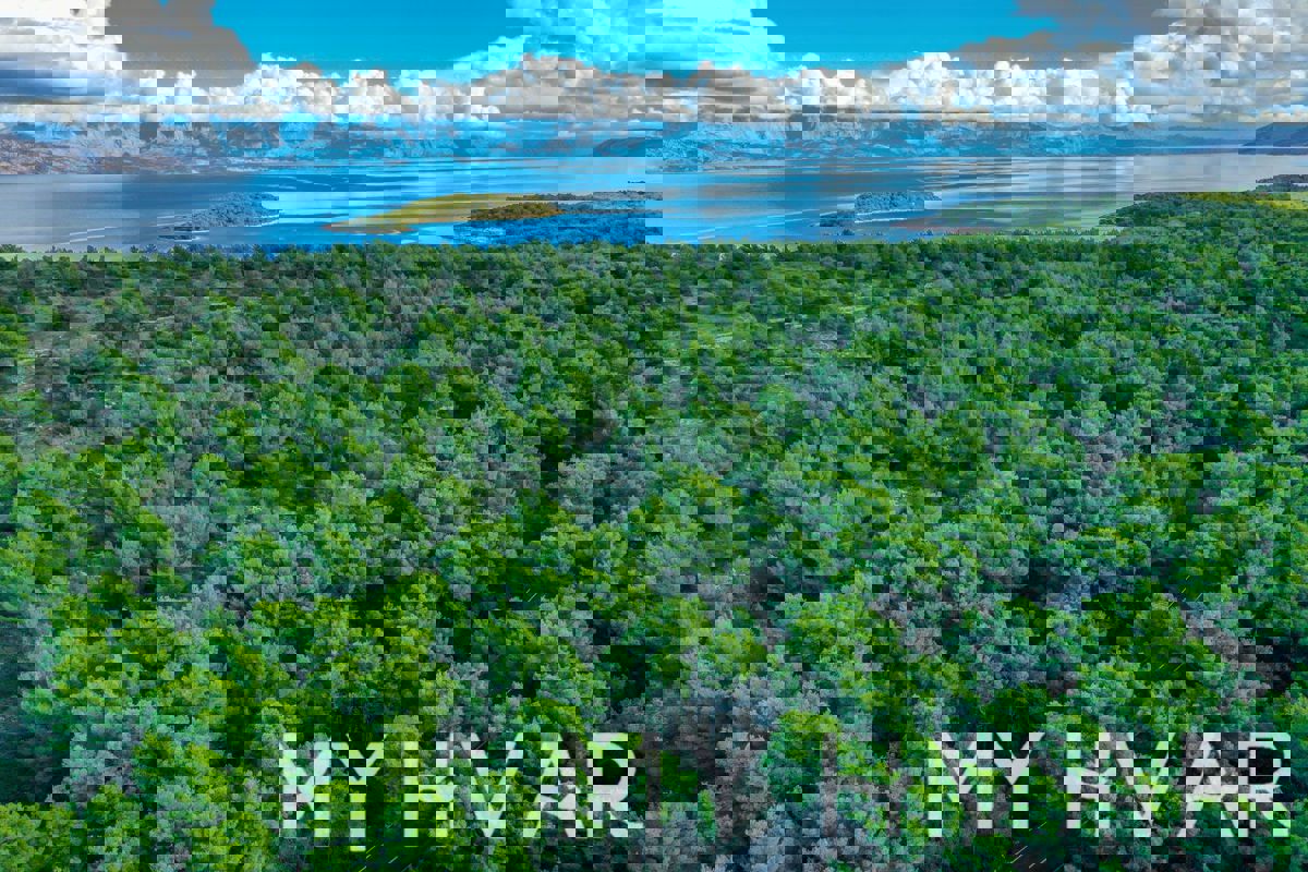 Terreno edificabile a Vrboska #1