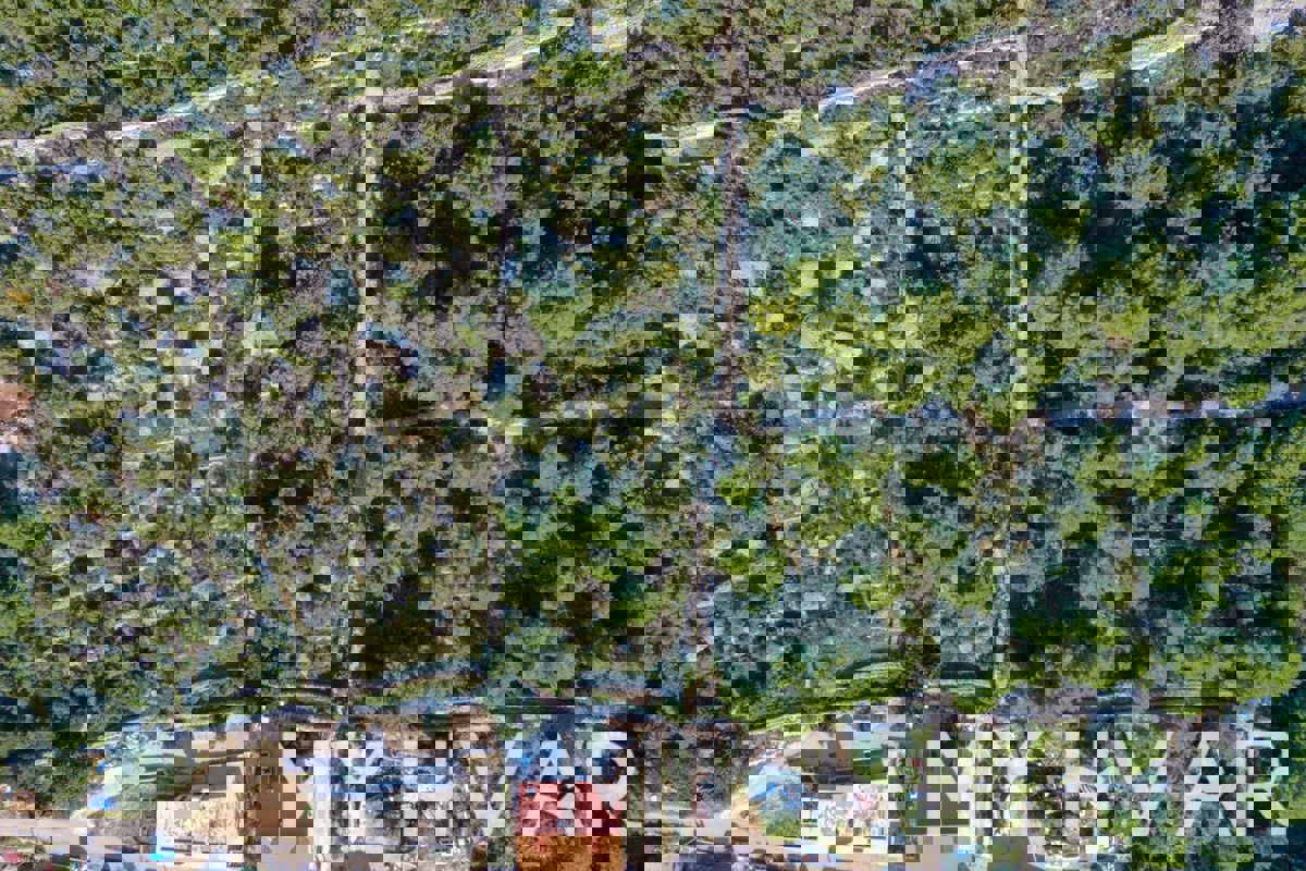 Terreno edificabile nella città di Hvar