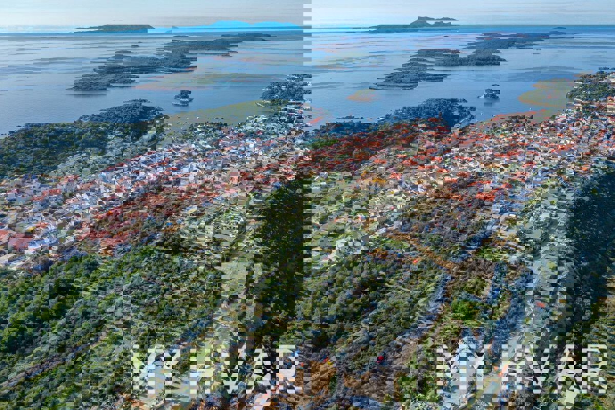 Terreno edificabile nella città di Hvar