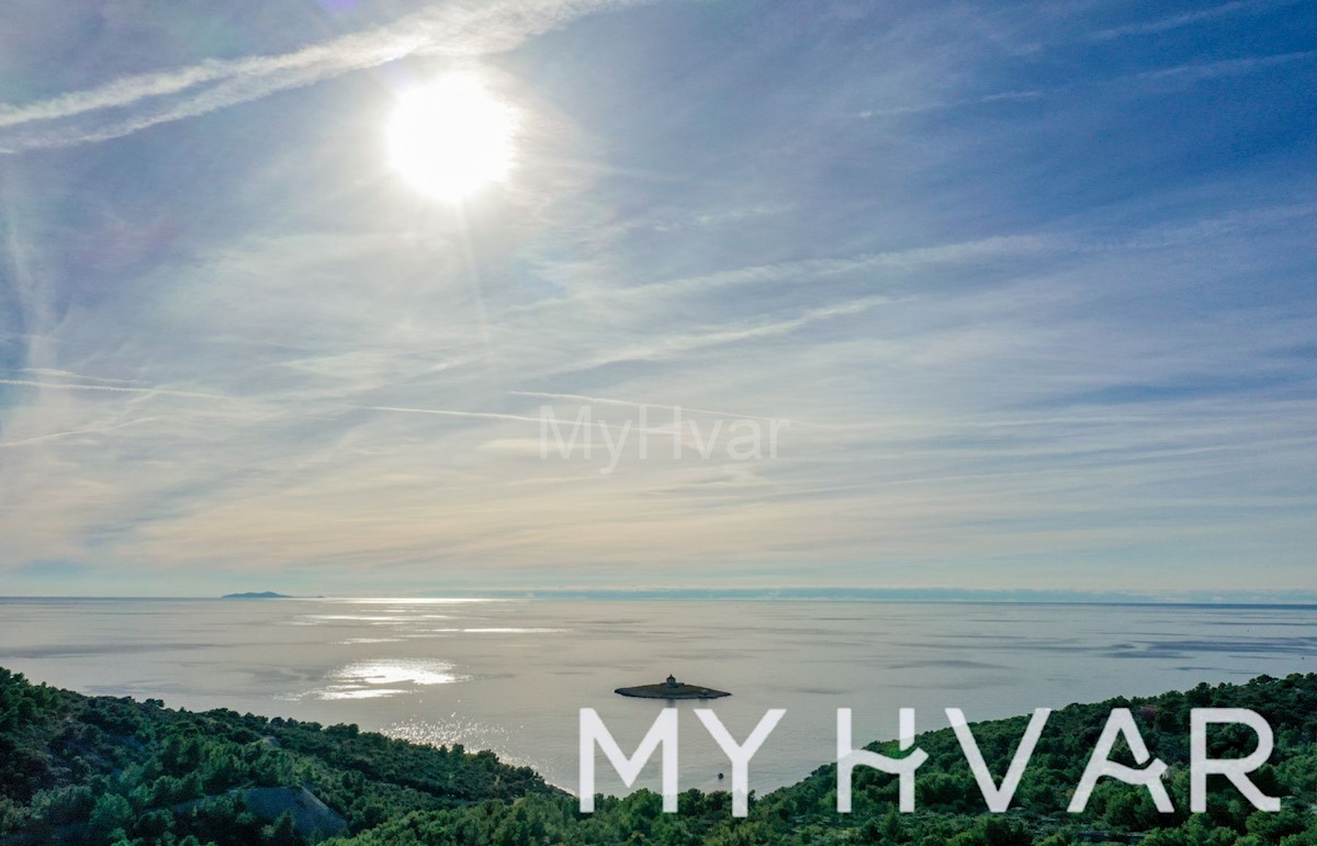 Terreno edificabile nella città di Hvar