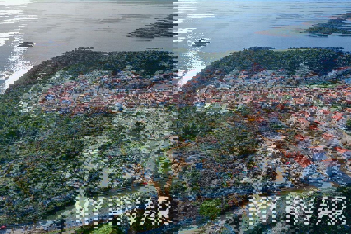 Terreno edificabile nella città di Hvar