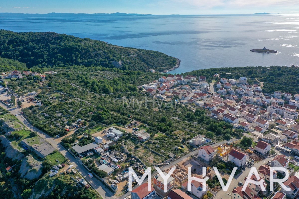 Terreno edificabile nella città di Hvar