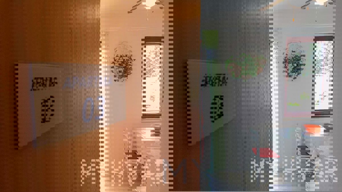 Due appartamenti al primo piano a Jelsa