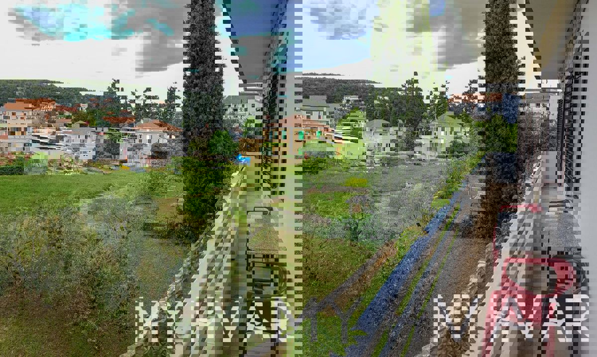 Due appartamenti al primo piano a Jelsa