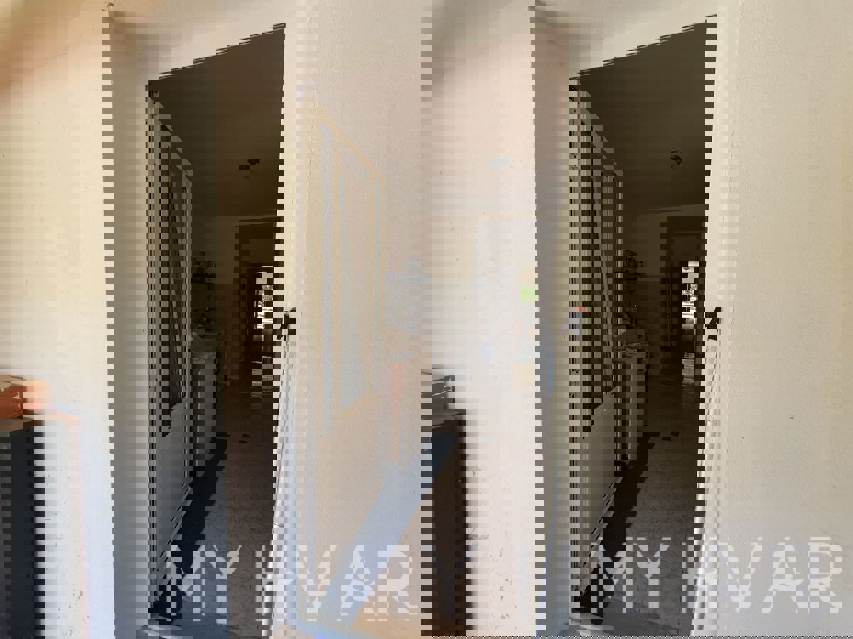 Due appartamenti al primo piano a Jelsa