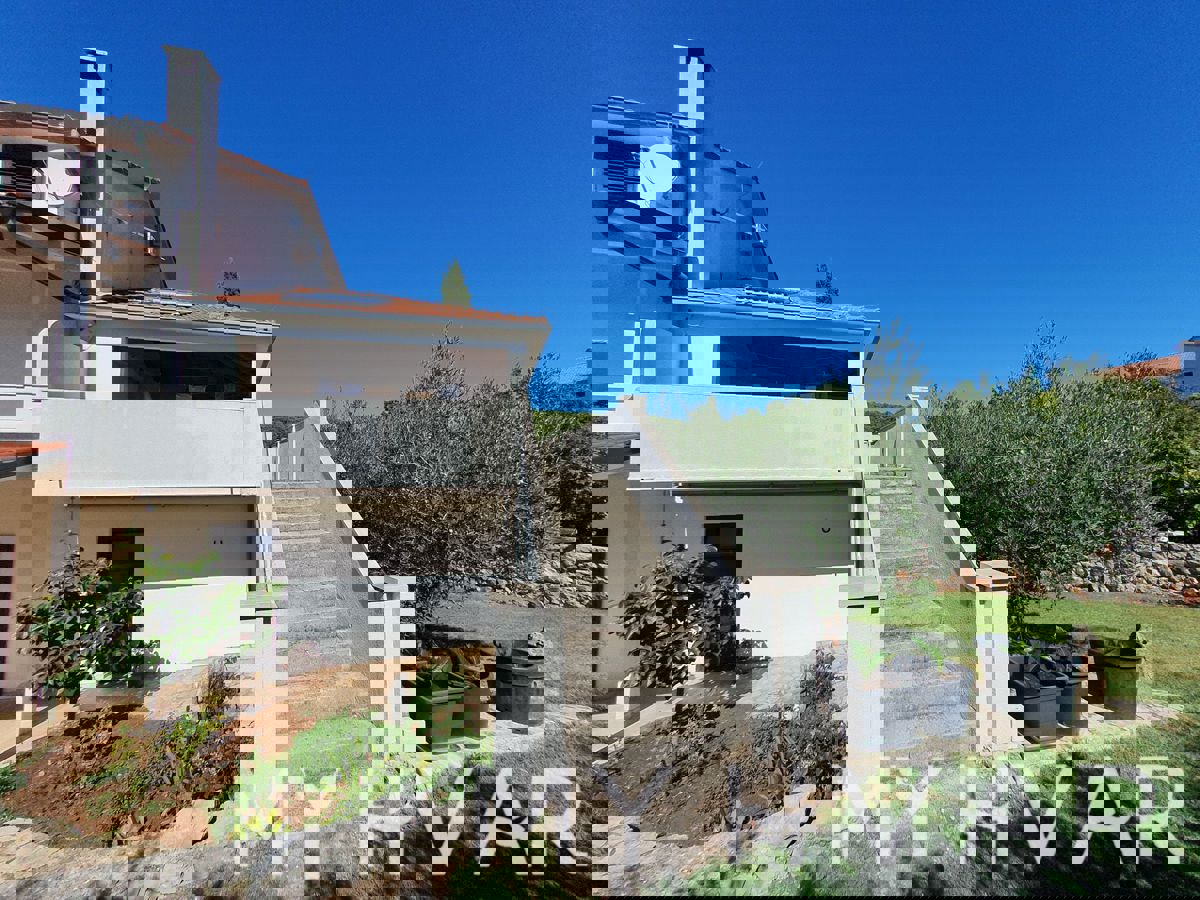 Due appartamenti al primo piano a Jelsa