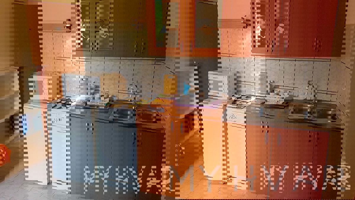 Due appartamenti al primo piano a Jelsa