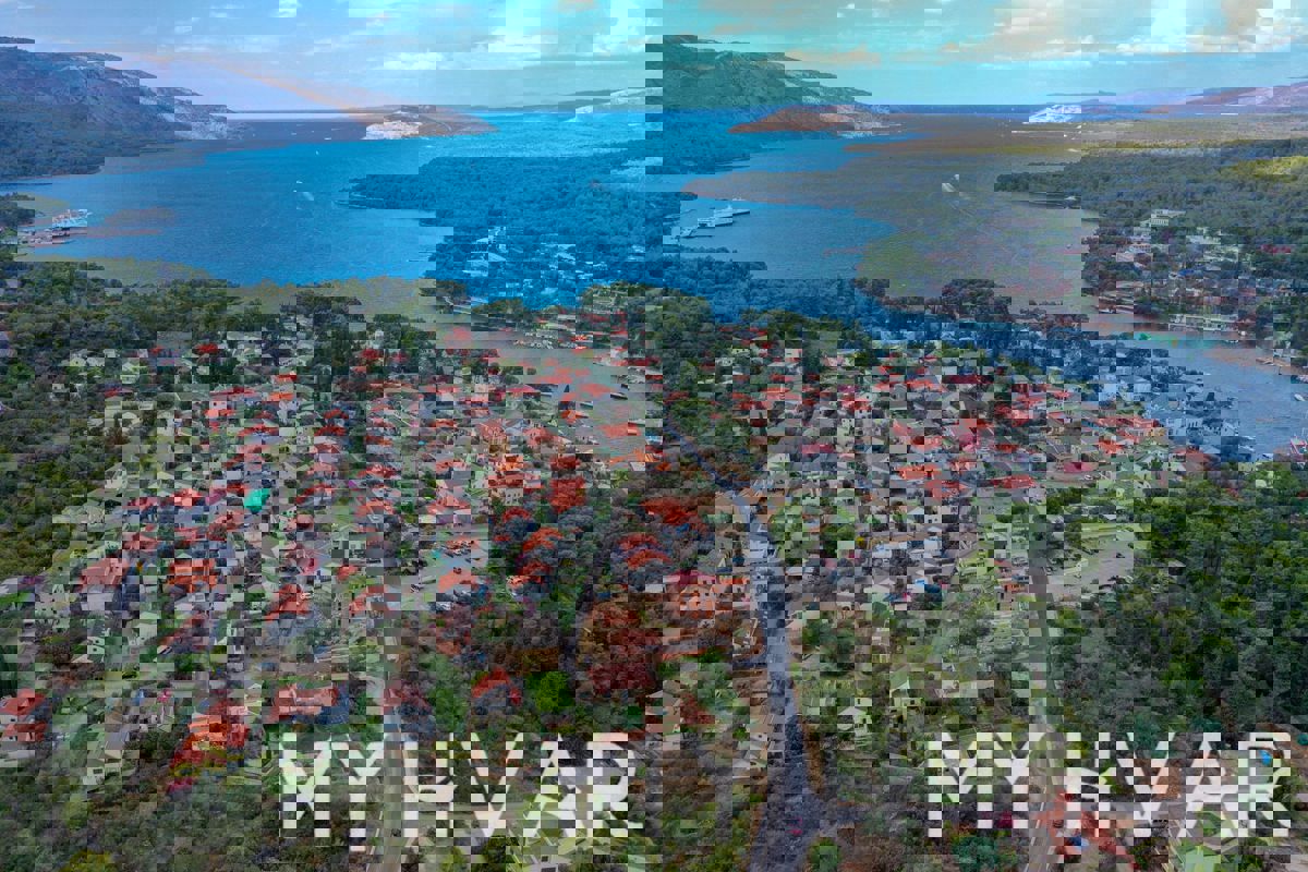 Terreno edificabile a Stari Grad