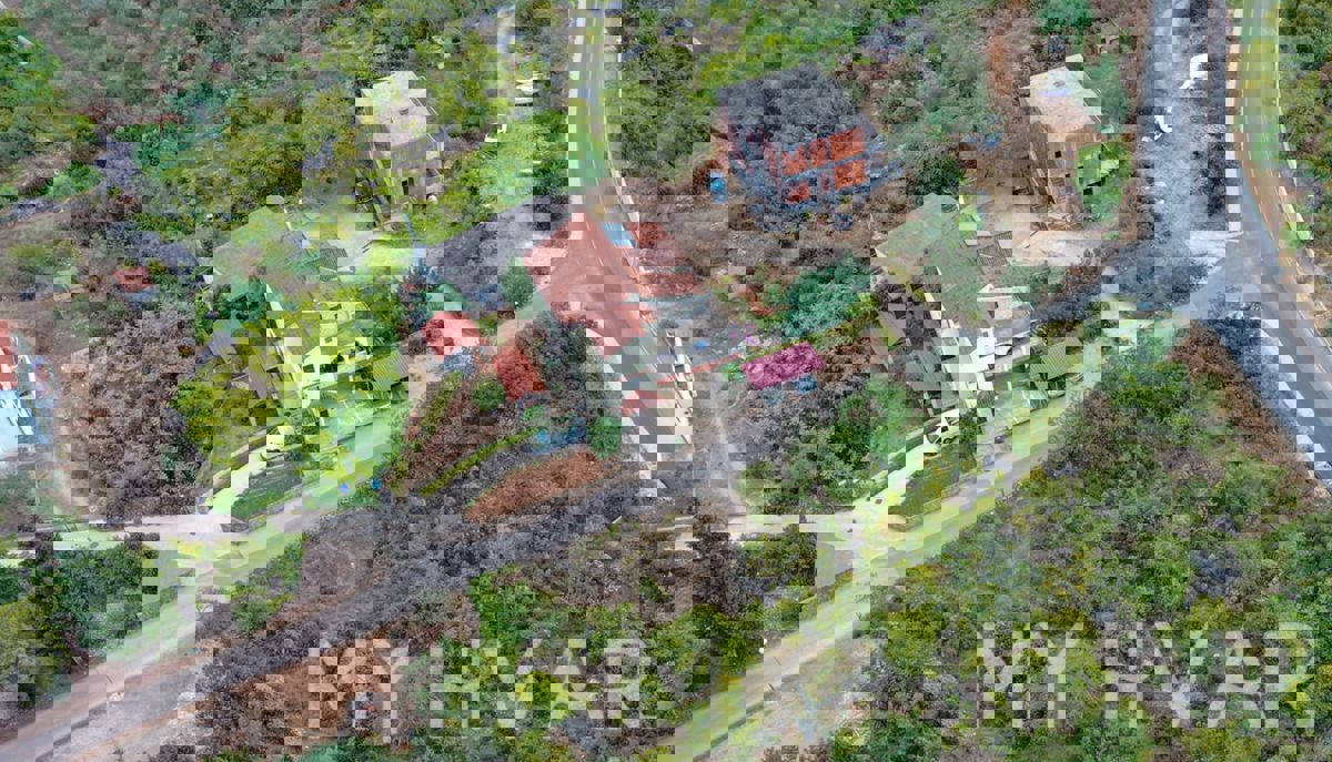 Terreno edificabile a Stari Grad