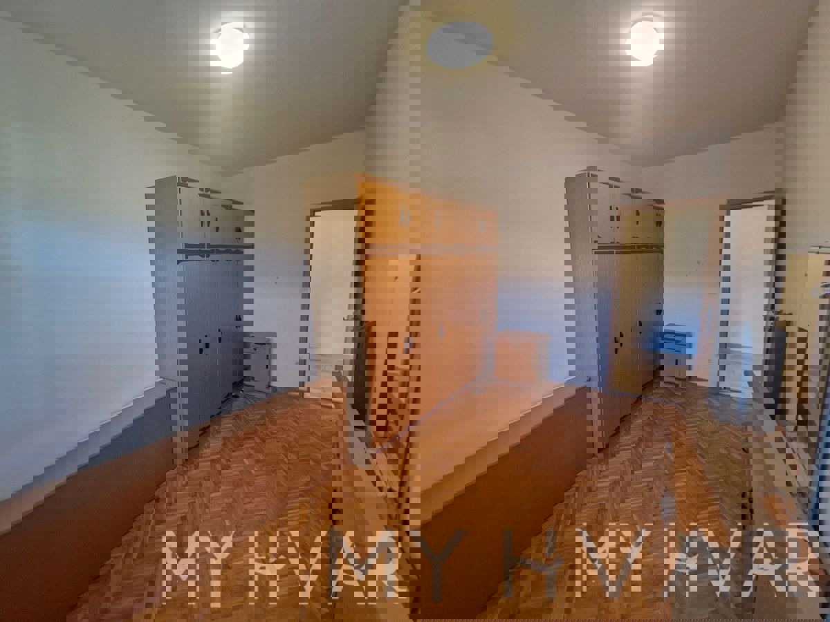 Edificio residenziale a Jelsa