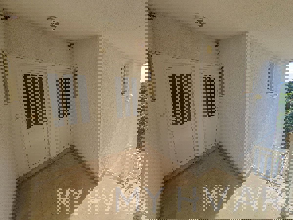 Edificio residenziale a Jelsa