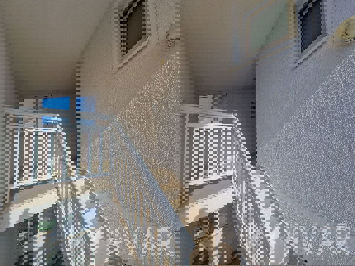 Edificio residenziale a Jelsa