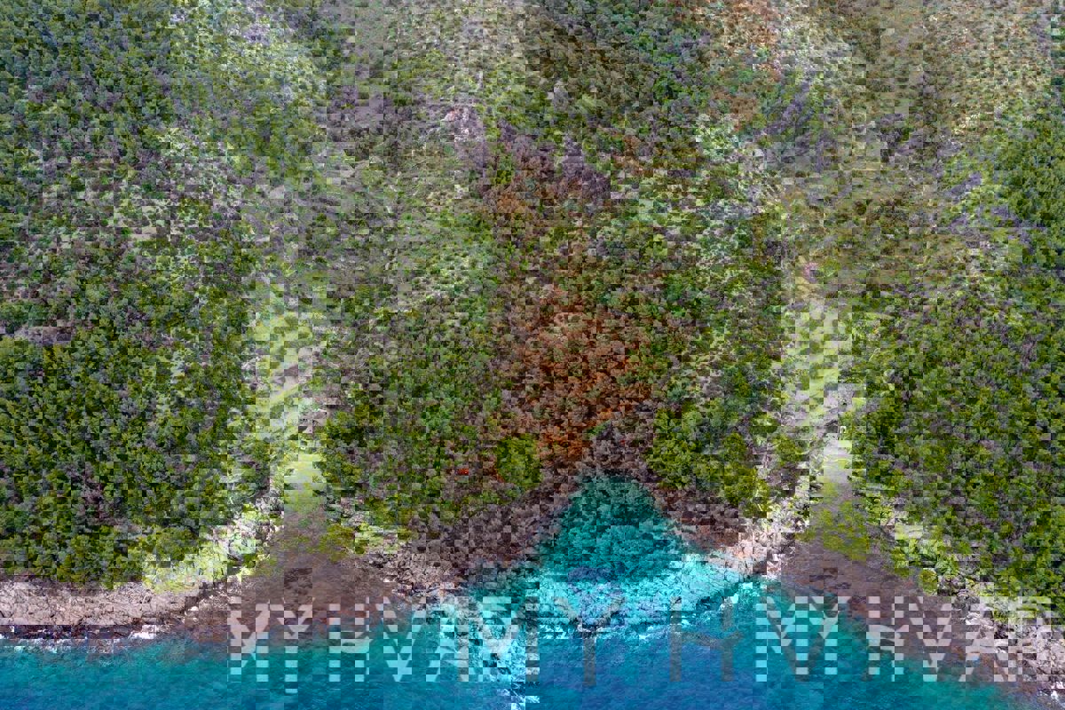 Terreno Vrbinka sopra il mare