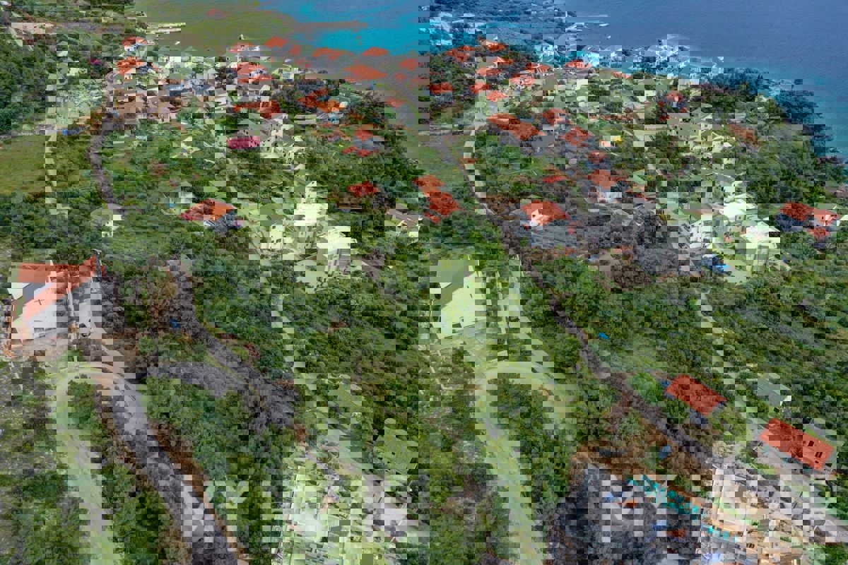 Terreno edificabile vicino al porto di Zavala