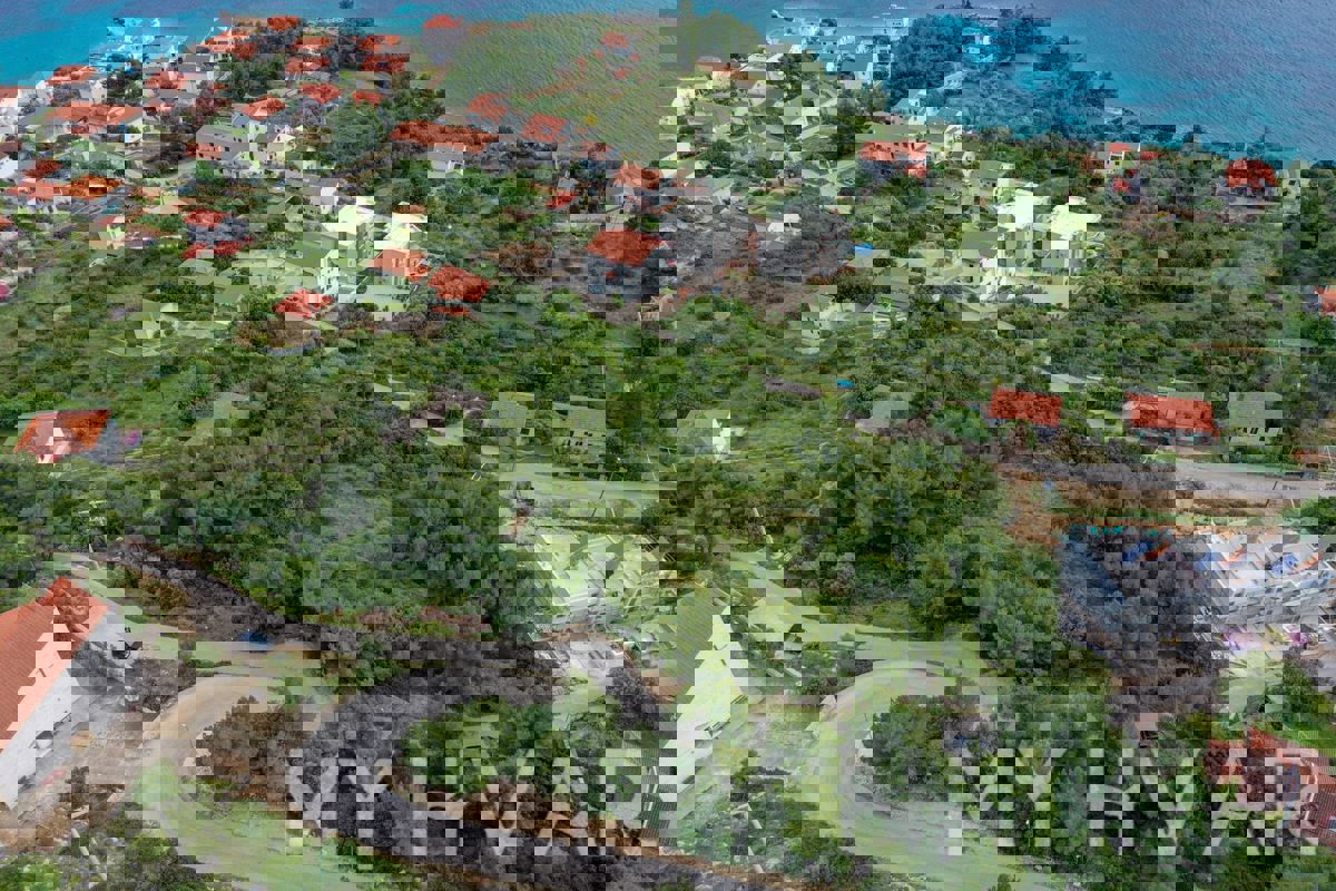 Terreno edificabile vicino al porto di Zavala